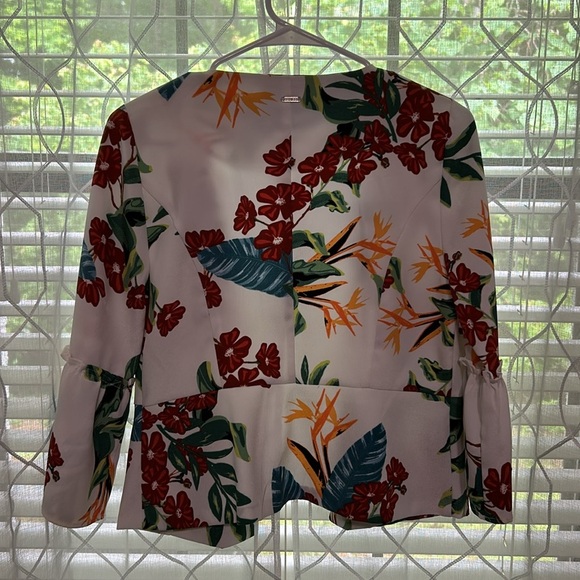 Guess White Floral Print Ruffle sleeves Jacket Size Small - Picture 4 of 4